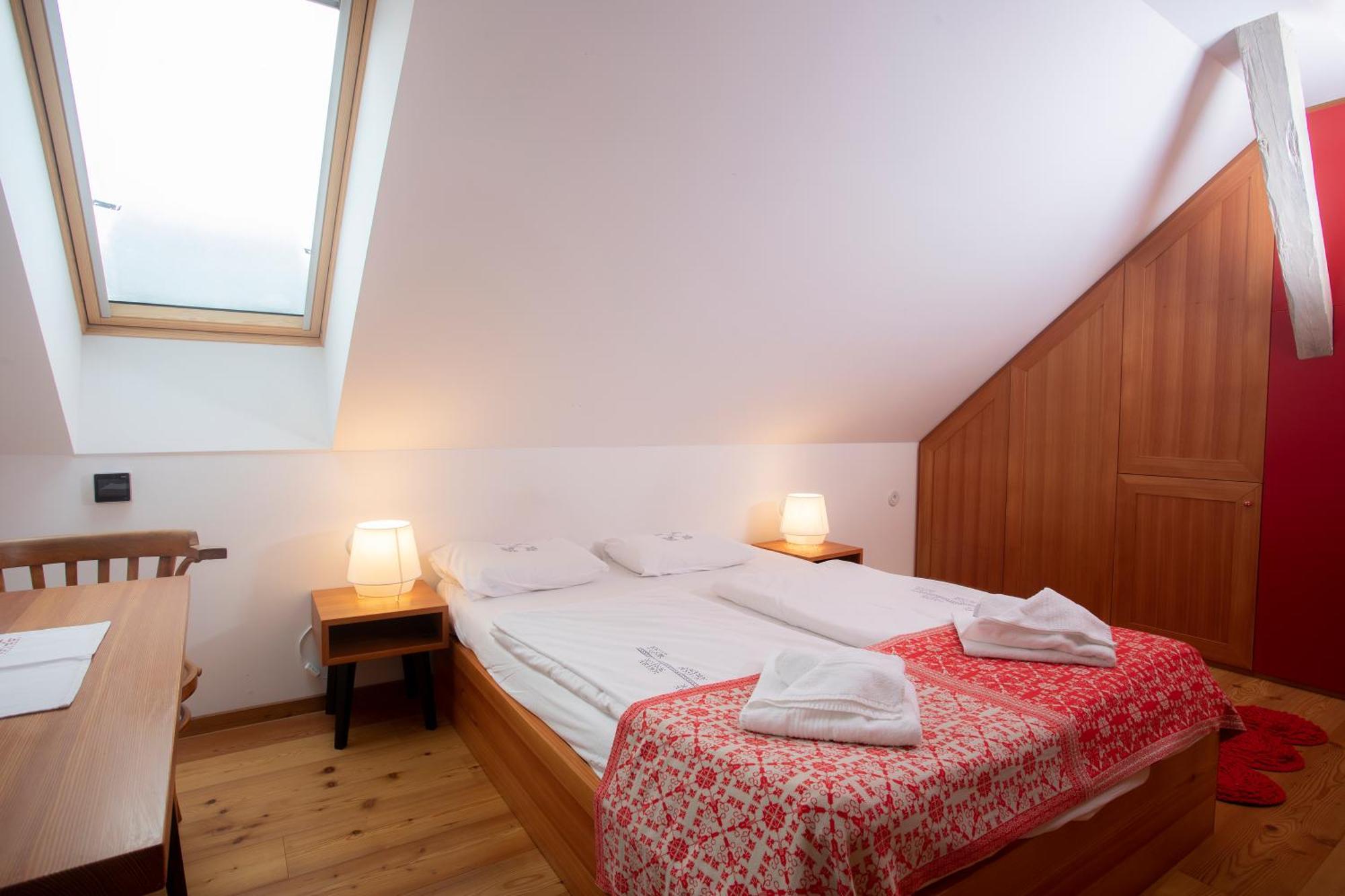 Boutique B&B Pr' Gavedarjo Kranjska Gora Værelse billede
